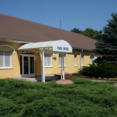 Park Hotel Es Rendezveny Centrum Bábolna 外观 照片