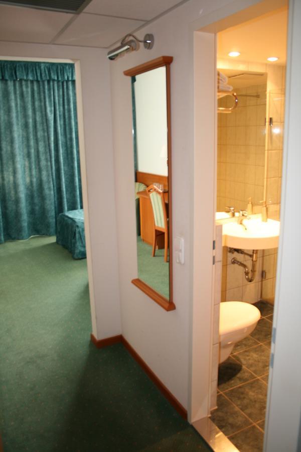 Park Hotel Es Rendezveny Centrum Bábolna 外观 照片